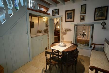 Old Traditional House Apartment Mandraki (Nisyros)